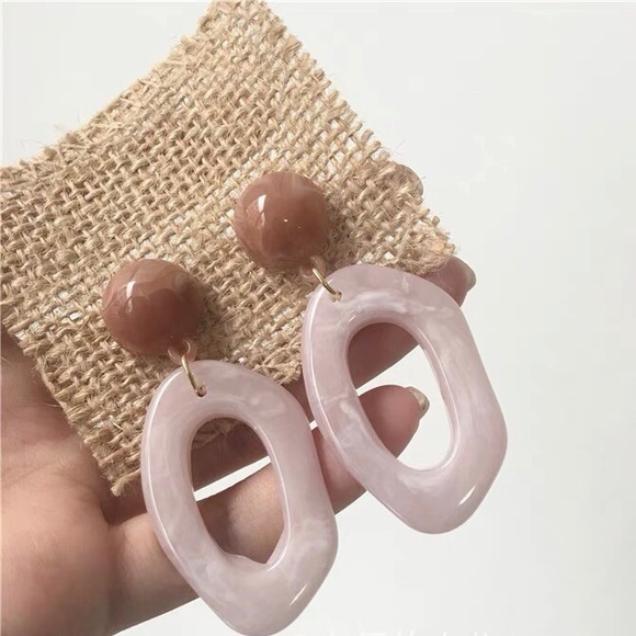 Nude Pink Resin Oval Drop Earrings - Picture 5 of 8